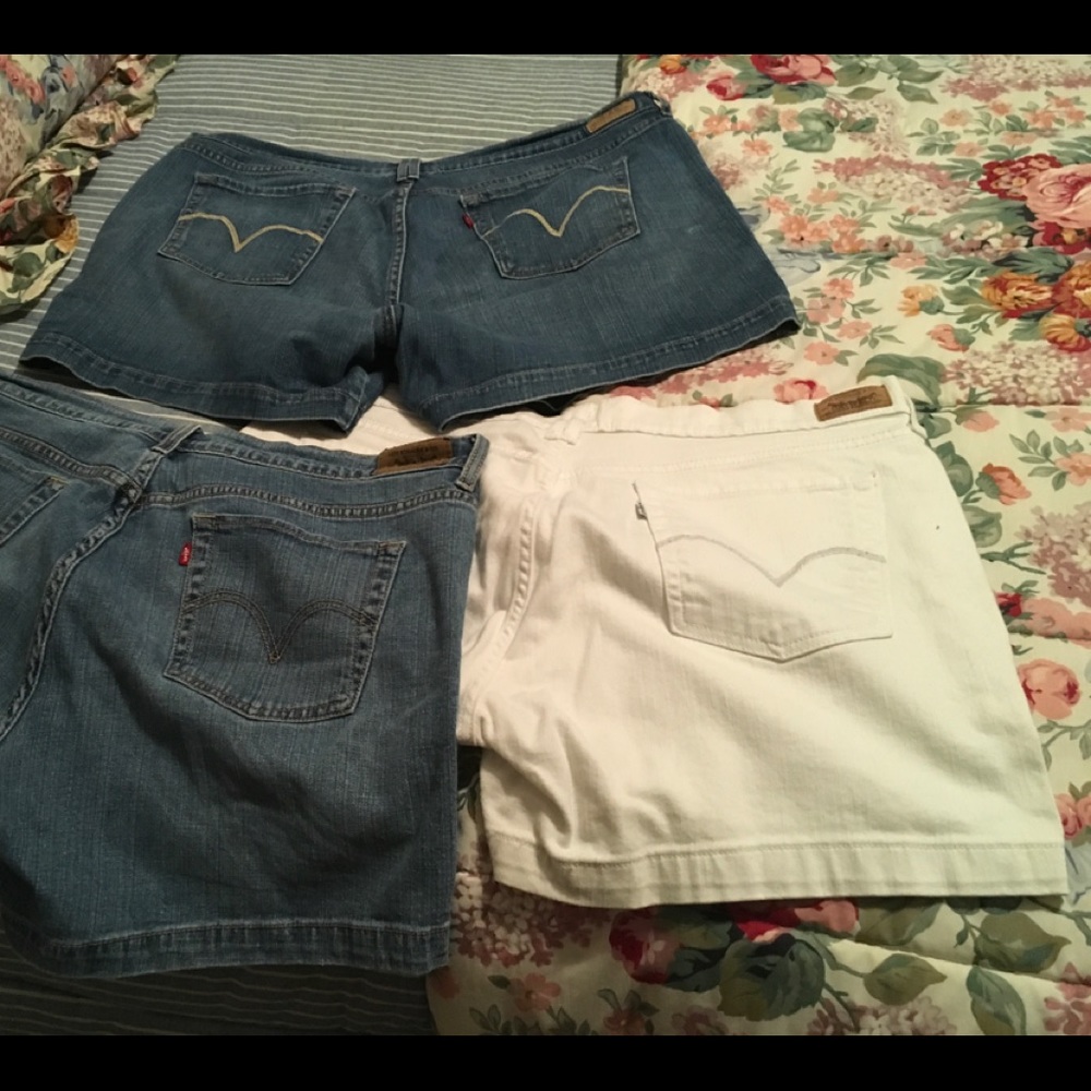 3 Pairs of Levi shorts size 16 gently worn.